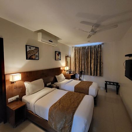 Hotel Sai Jashan Shirdi - Where Blessings & Comfort Meet Exterior foto